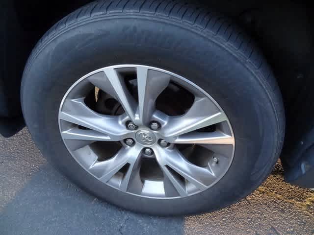 Thumbnail: 2015 Toyota Highlander - 10