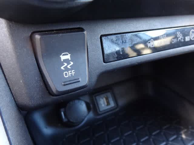 Thumbnail: 2024 Toyota RAV4 - 18