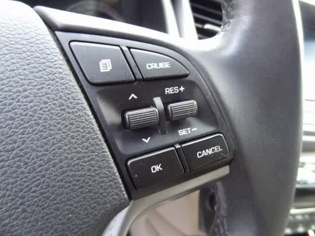 Thumbnail: 2016 Hyundai Tucson - 9