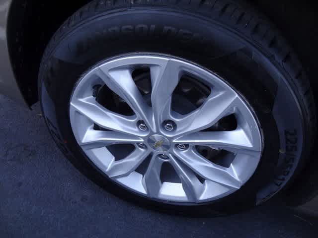 Thumbnail: 2022 Chevrolet Malibu - 11