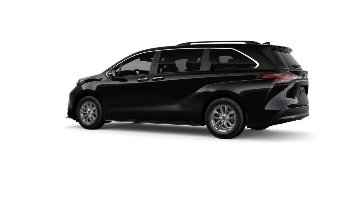 Thumbnail: 2026 Toyota Sienna - 5