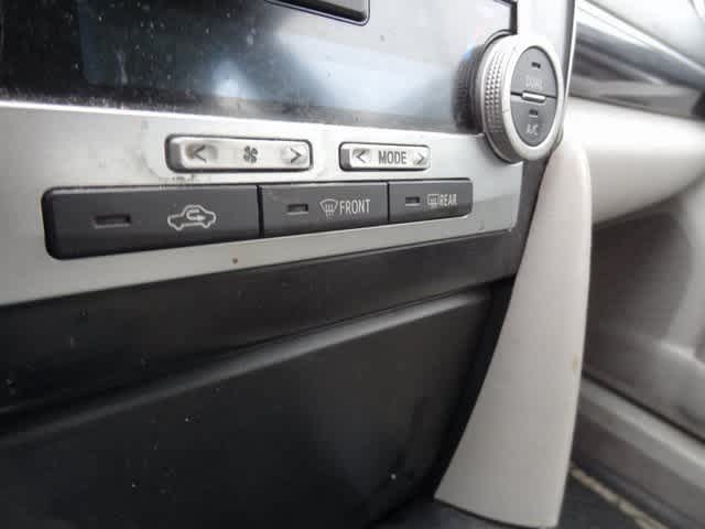 Thumbnail: 2012 Toyota Camry - 15