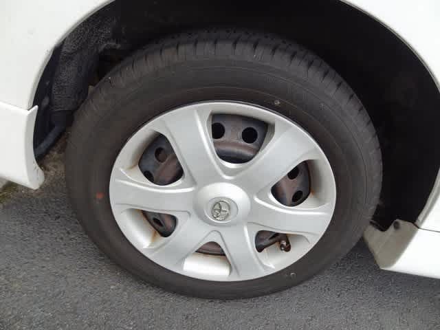 Thumbnail: 2010 Toyota Matrix - 11