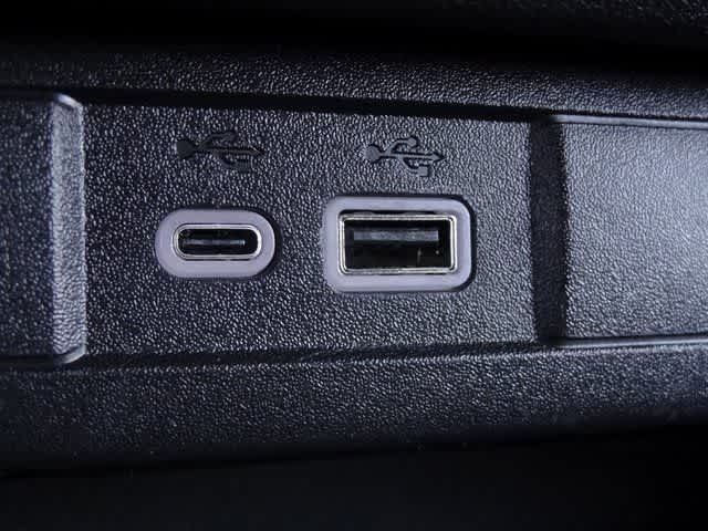 Thumbnail: 2024 Chevrolet Colorado - 28