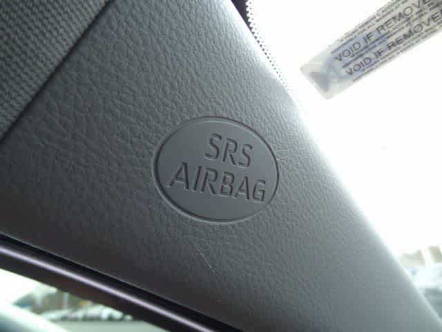 Thumbnail: 2023 Toyota Camry - 21