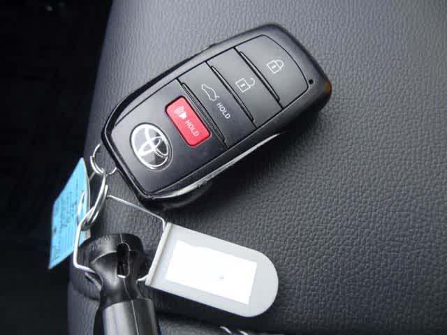 Thumbnail: 2025 Toyota Camry - 34