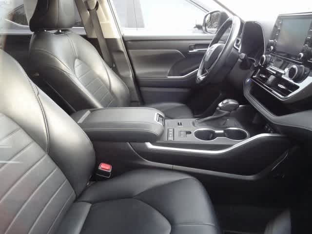 Thumbnail: 2021 Toyota Highlander - 9