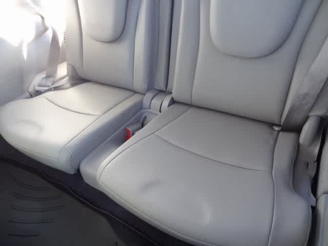 Thumbnail: 2013 Toyota Highlander - 21