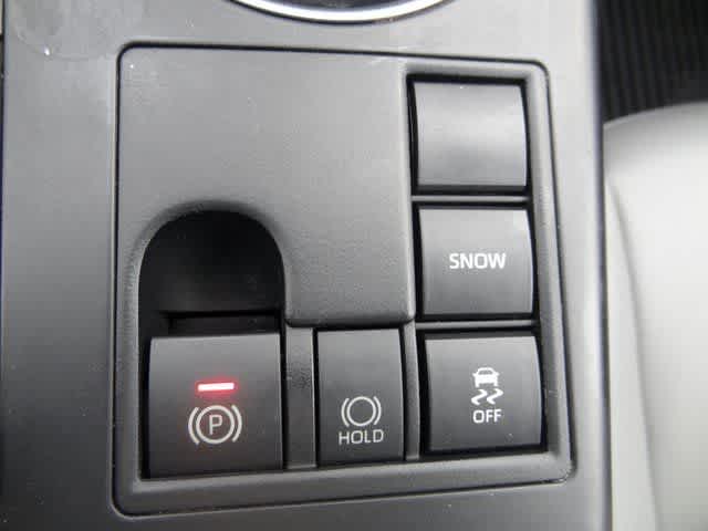 Thumbnail: 2023 Toyota Highlander - 36