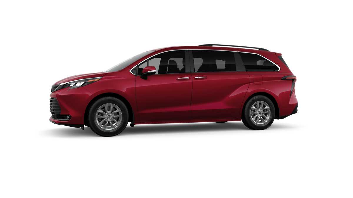 Thumbnail: 2026 Toyota Sienna - 3