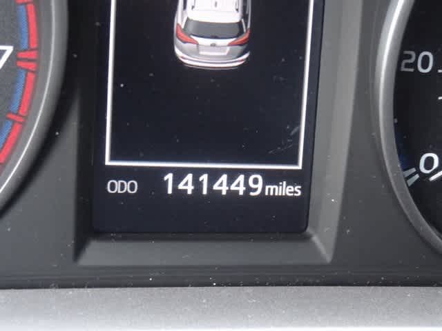 Thumbnail: 2017 Toyota RAV4 - 8