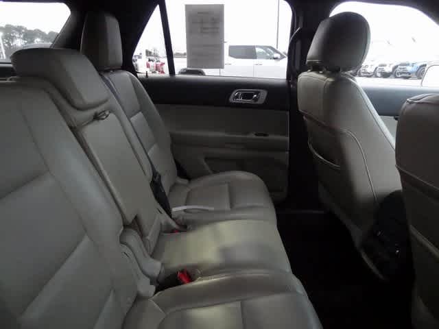 Thumbnail: 2012 Ford Explorer - 9