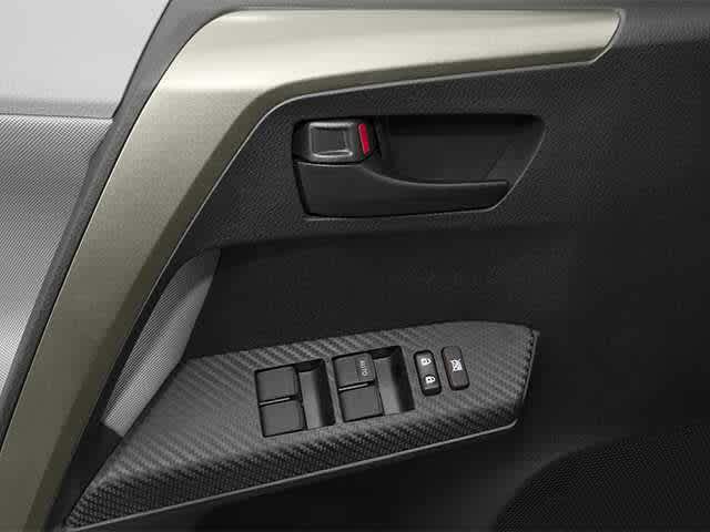 Thumbnail: 2013 Toyota RAV4 - 15