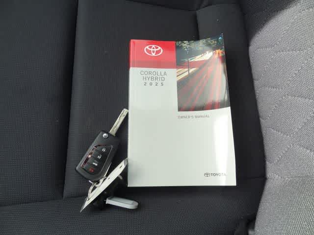Thumbnail: 2025 Toyota Corolla - 30