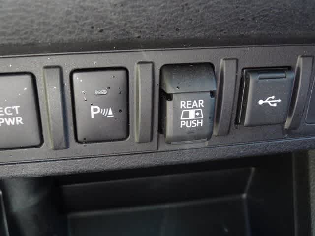 Thumbnail: 2023 Toyota Tacoma - 15