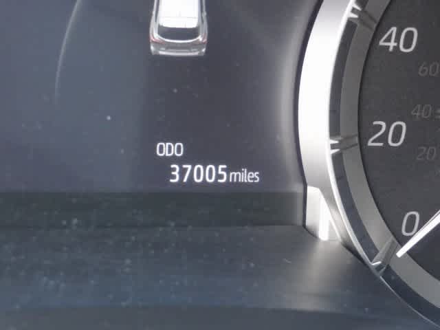 Thumbnail: 2023 Toyota Highlander - 9