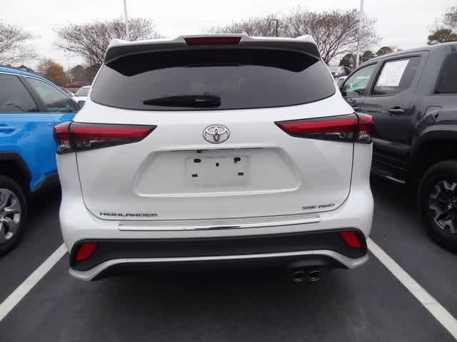 Thumbnail: 2023 Toyota Highlander - 5