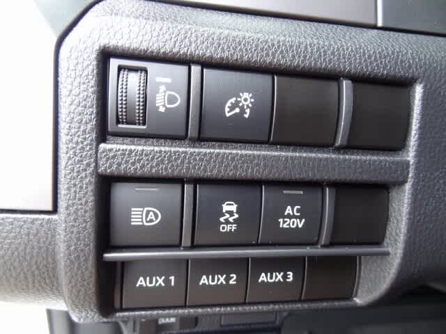 Thumbnail: 2025 Toyota Tacoma - 10