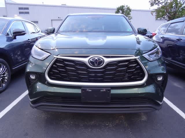 Thumbnail: 2024 Toyota Highlander - 2