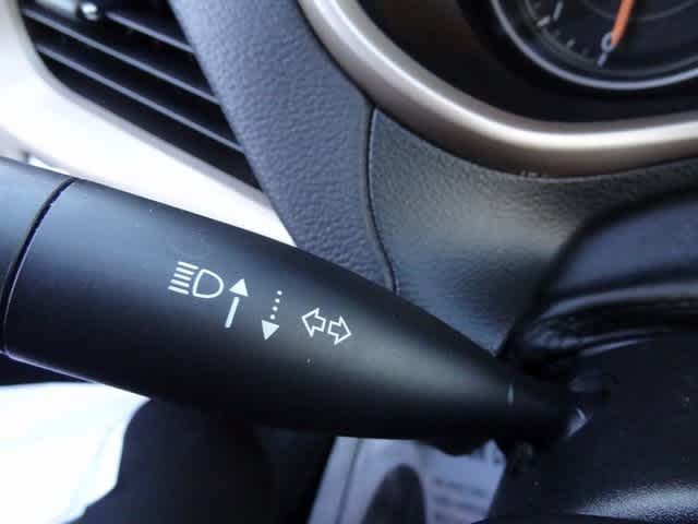 Thumbnail: 2017 Jeep Cherokee - 14