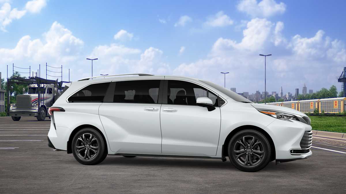 Thumbnail: 2026 Toyota Sienna - 13