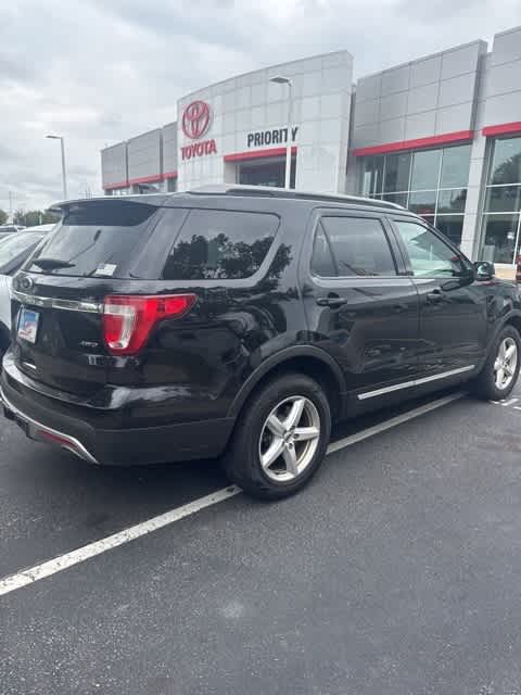 Thumbnail: 2017 Ford Explorer - 3