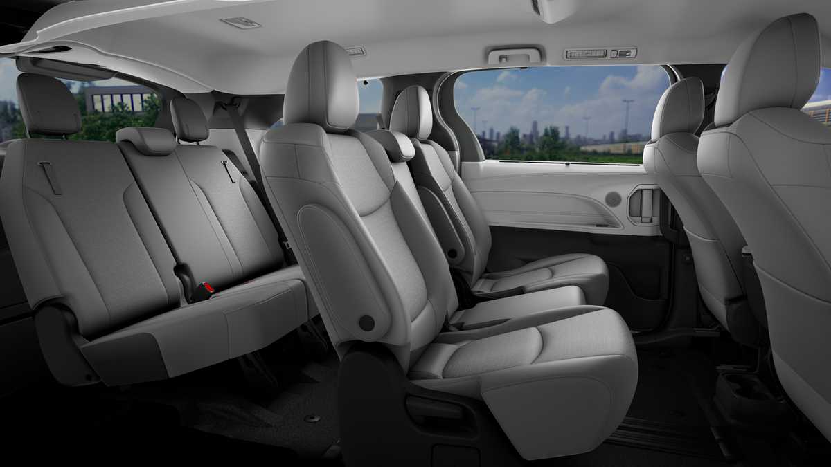 Thumbnail: 2026 Toyota Sienna - 21