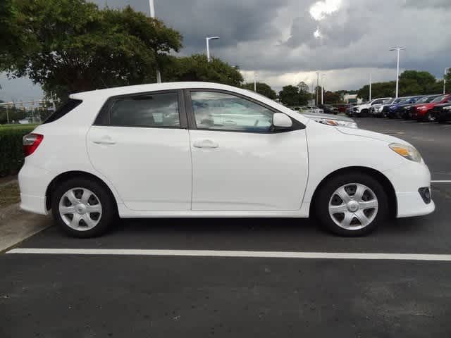 Thumbnail: 2010 Toyota Matrix - 4
