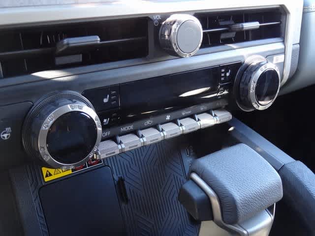 Thumbnail: 2025 Toyota Tacoma - 11