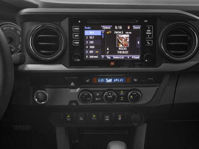 Thumbnail: 2018 Toyota Tacoma - 7