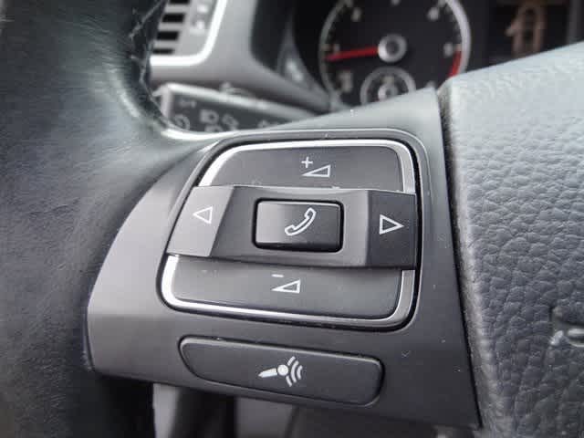 Thumbnail: 2014 Volkswagen Passat - 17