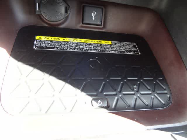 Thumbnail: 2021 Toyota RAV4 - 18