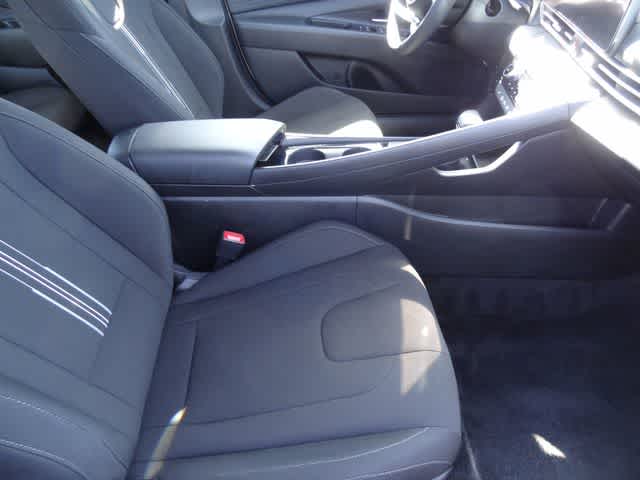 Thumbnail: 2025 Hyundai Elantra - 10