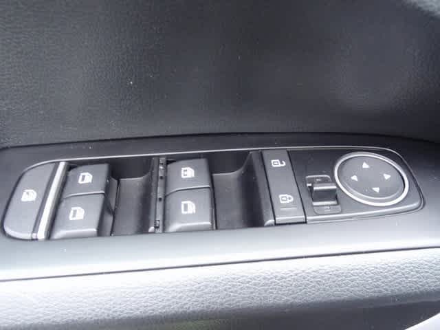 Thumbnail: 2023 Kia Soul - 18