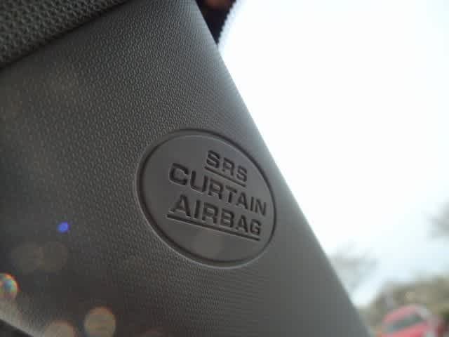 Thumbnail: 2017 Toyota RAV4 - 21