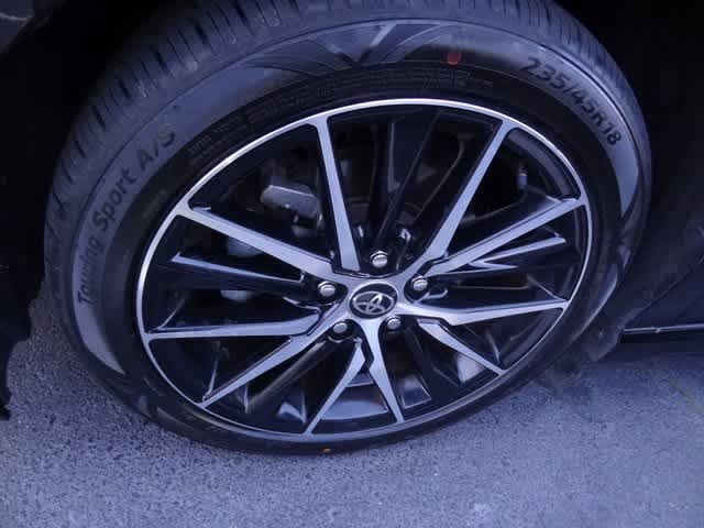 Thumbnail: 2021 Toyota Camry - 21