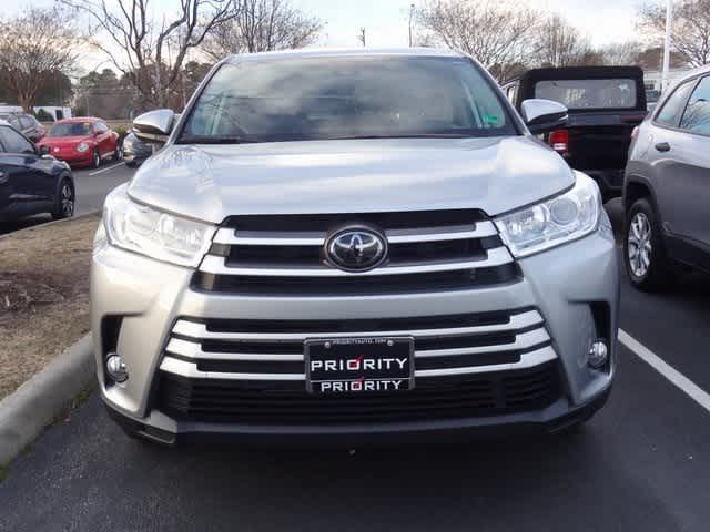 Thumbnail: 2019 Toyota Highlander - 2