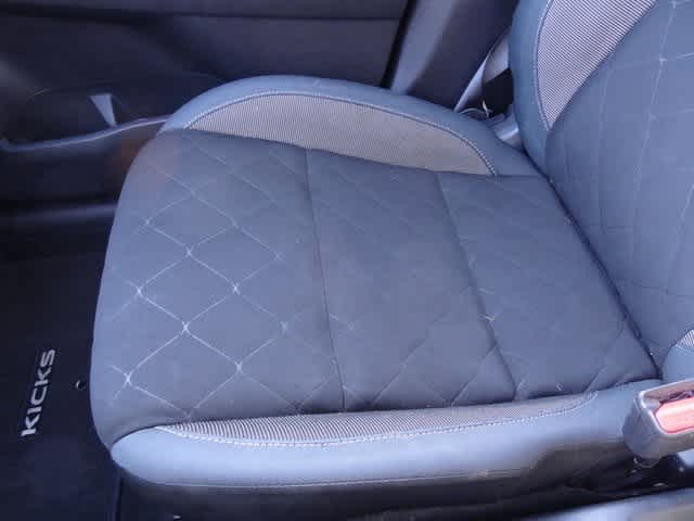 Thumbnail: 2019 Nissan Kicks - 18