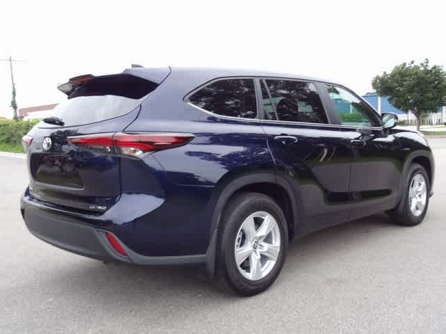 2024 Toyota Highlander LE 6