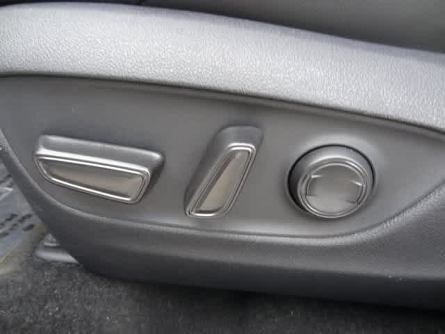 Thumbnail: 2024 Toyota RAV4 - 8