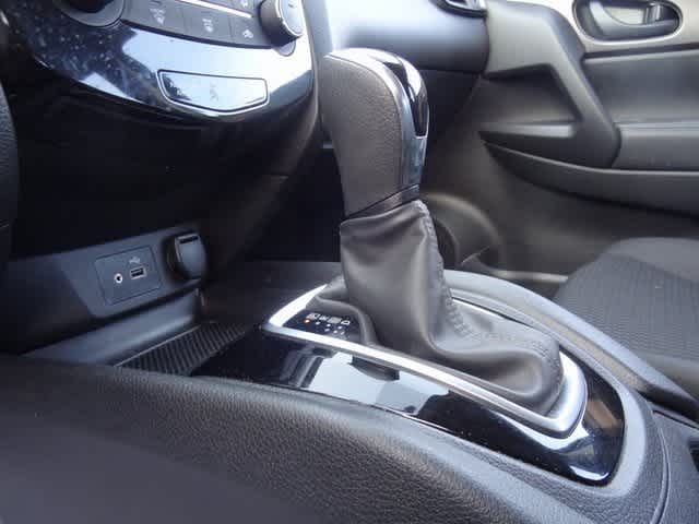 Thumbnail: 2019 Nissan Rogue Sport - 14