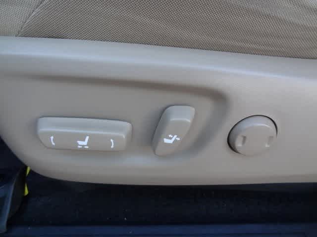 Thumbnail: 2019 Toyota 4Runner - 7