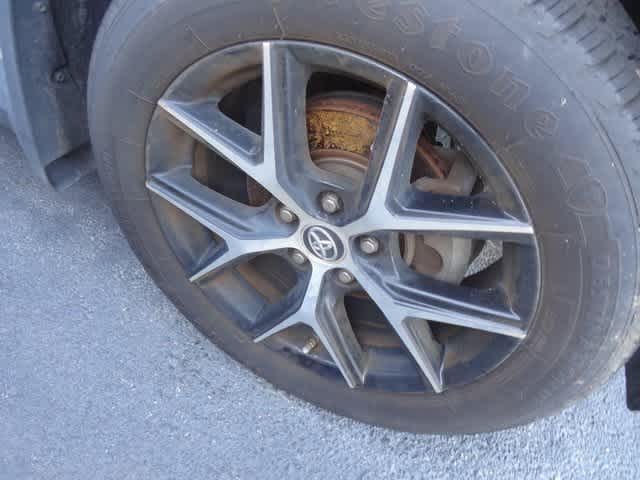 Thumbnail: 2017 Toyota RAV4 - 14