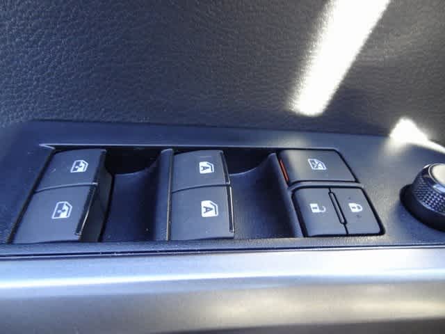 Thumbnail: 2023 Toyota Tacoma - 9