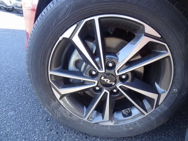 Thumbnail: 2024 Kia Forte - 32