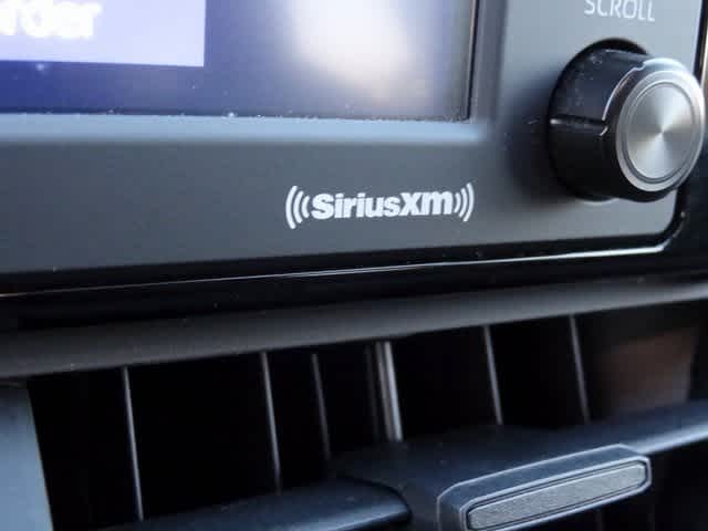 Thumbnail: 2022 Toyota RAV4 - 23