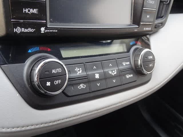 Thumbnail: 2017 Toyota RAV4 - 15