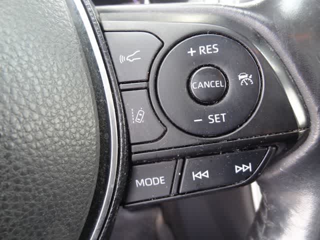 Thumbnail: 2021 Toyota RAV4 - 22