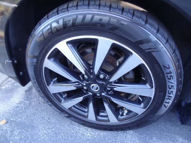 Thumbnail: 2018 Nissan Altima - 22