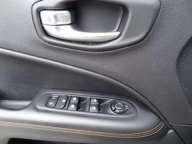 Thumbnail: 2020 Jeep Compass - 18